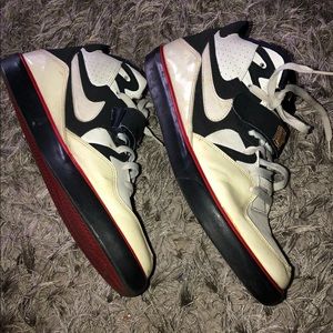 Nike Auto Force 180 Mid White/Blue/Red 375579